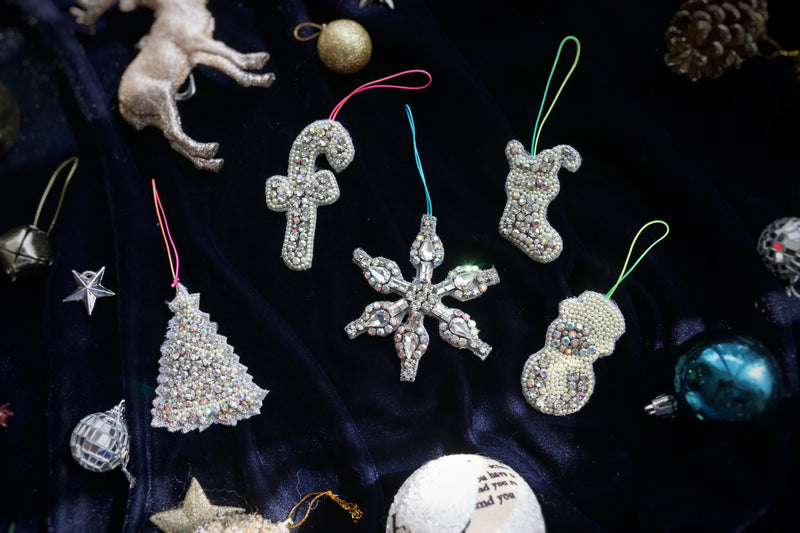 Magic-of-Christmas-Baubles-Set-of-5